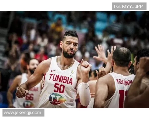 武汉篮球队在世界杯预选赛中的耐力表现分析与反思